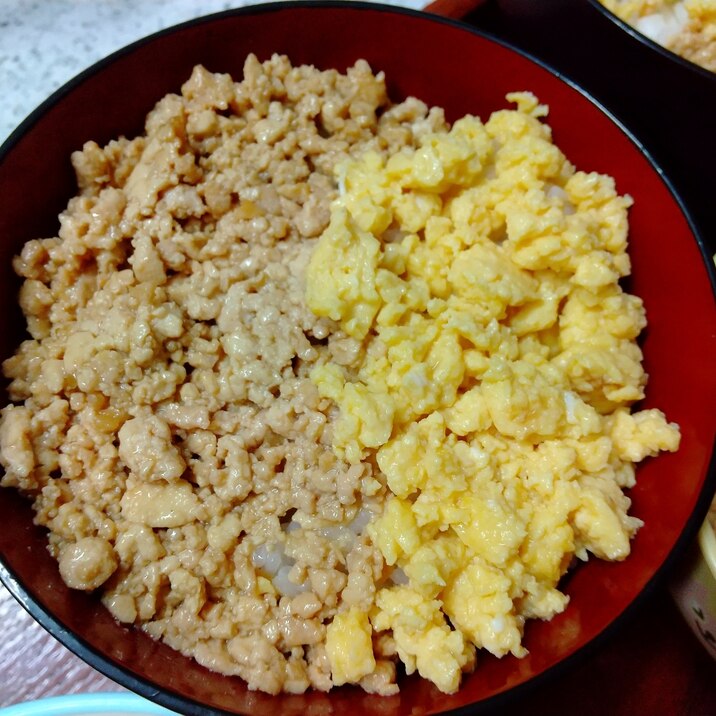 ヘルシー☆豆腐入り鶏そぼろの二色丼